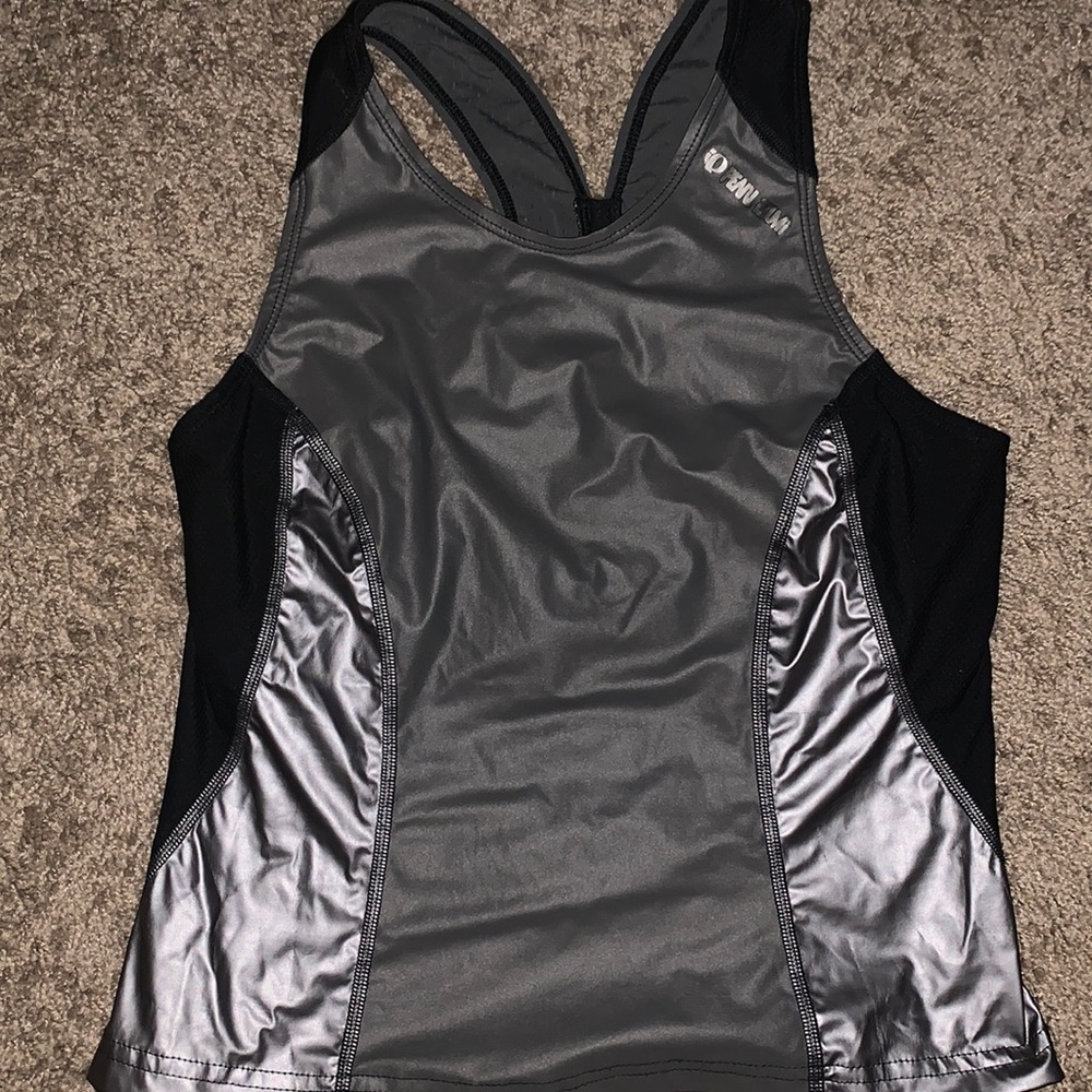 Q pearl izumi  medium fabric fair Vietnam